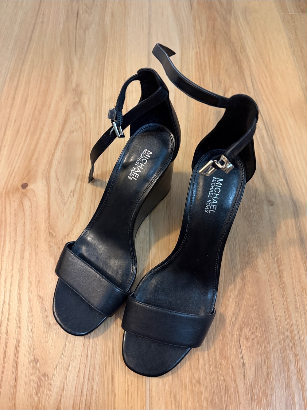 MICHAEL KORS 100% Leather Black Sandals with Ankle Strap